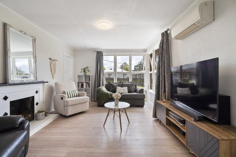 Photo of property in 24 Sherwill Street, Feilding, 4702