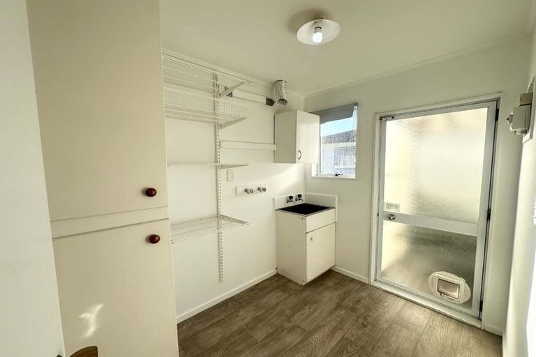 Photo of property in 2/46 Granville Drive, Massey, Auckland, 0614