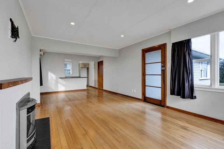 Photo of property in 8 Penrith Street, Westown, New Plymouth, 4310