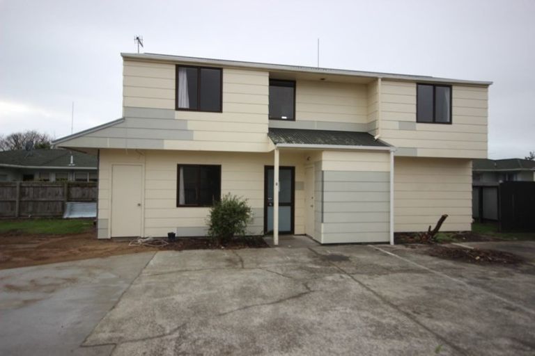 Photo of property in 16 Keeling Street, West End, Palmerston North, 4412