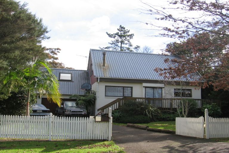 Photo of property in 133 Matipo Road, Te Atatu Peninsula, Auckland, 0610