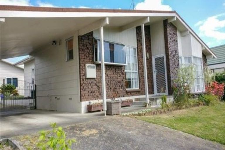 Photo of property in 4 Mcewan Place, Fitzroy, Hamilton, 3206