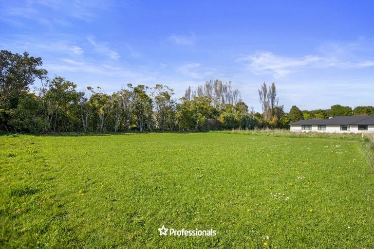 Photo of property in 13 Te Awahohonu Lane, Otaki, 5512