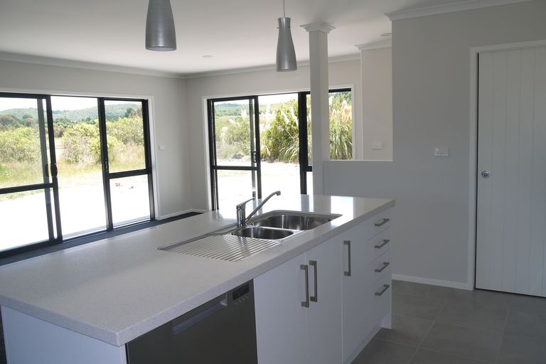 Photo of property in 22 Lacebark Drive, Kinloch, Taupo, 3377