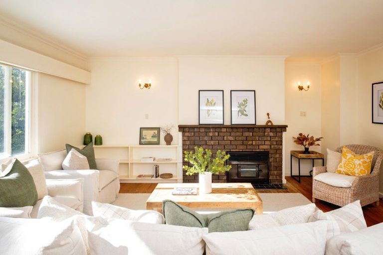 Photo of property in 3 Cobden Crescent, Bluff Hill, Napier, 4110