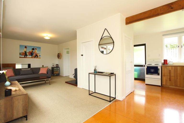 Photo of property in 6b Cross Street, Raglan, 3225