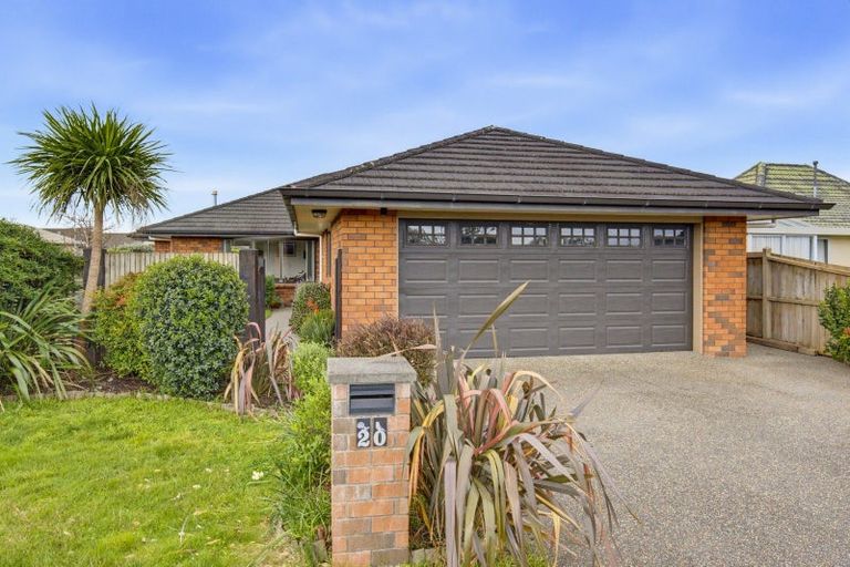 Photo of property in 20 Gandalf Crescent, Paraparaumu, 5032