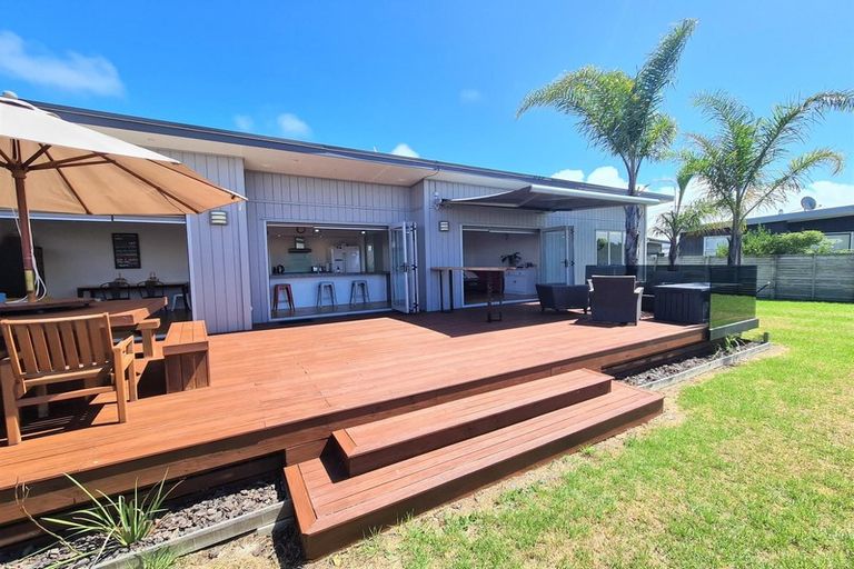 Photo of property in 106 Nikau Close, Matarangi, Whitianga, 3592