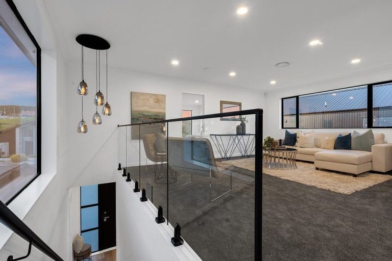 Photo of property in 10 Kotuitui Drive, Wainui, 0992