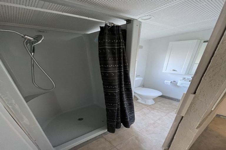 Photo of property in 6 Brighton Terrace, Murrays Bay, Auckland, 0630