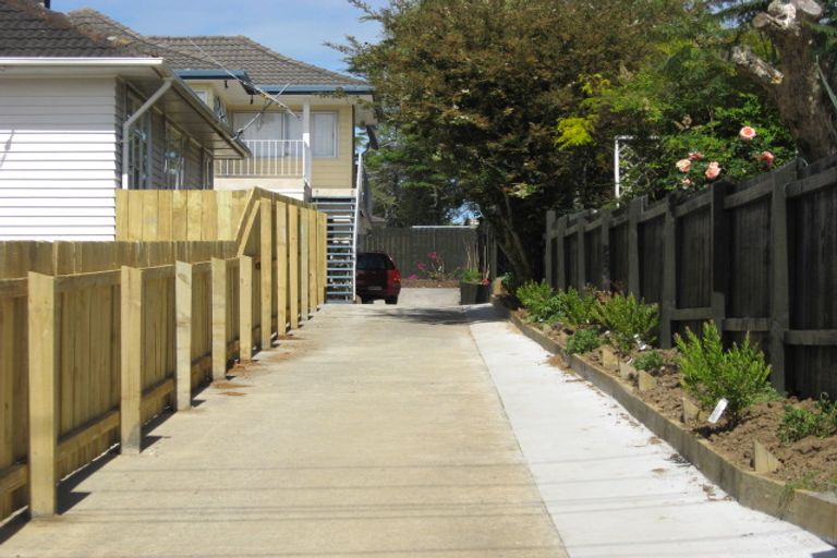 Photo of property in 2/23 Crawford Avenue, Mangere Bridge, Auckland, 2022