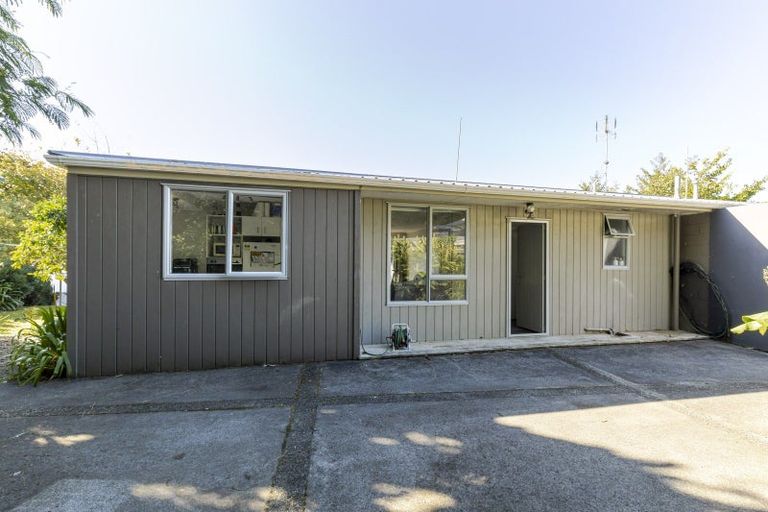 Photo of property in 8a Waterloo Place, Westown, New Plymouth, 4310