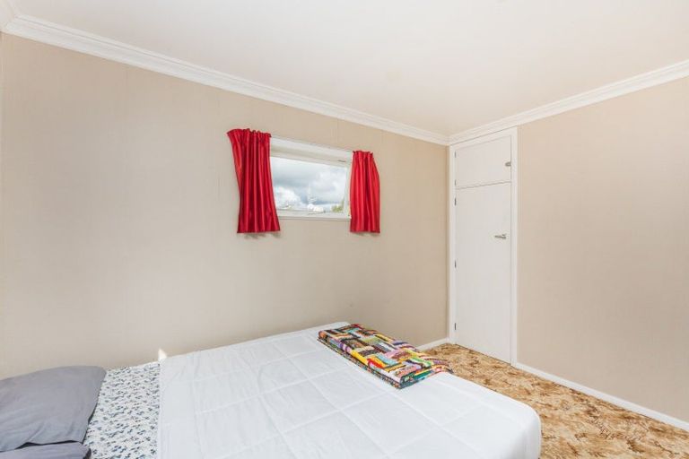 Photo of property in 196 Cambridge Street, Levin, 5510