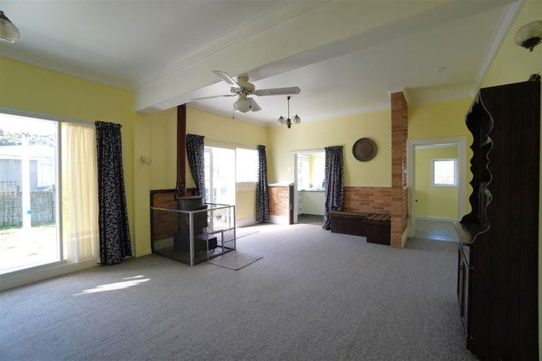 Photo of property in 6 Durham Street, Picton, 7220
