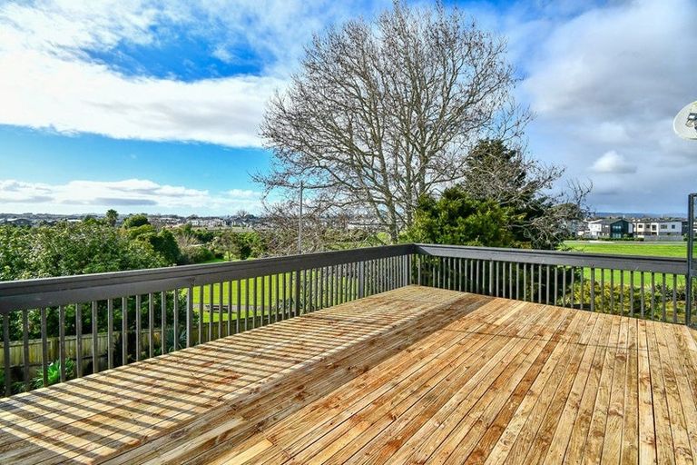 Photo of property in 34 Mcquarrie Avenue, Wattle Downs, Auckland, 2103