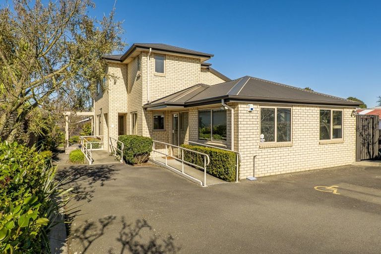 Photo of property in 126 Lincoln Road, Addington, Christchurch, 8024