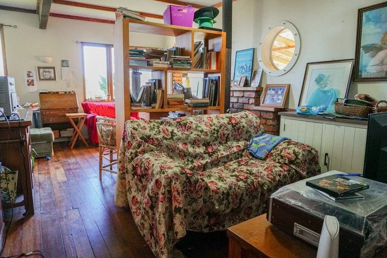 Photo of property in 47 Moa Point Road, Moa Point, Wellington, 6022