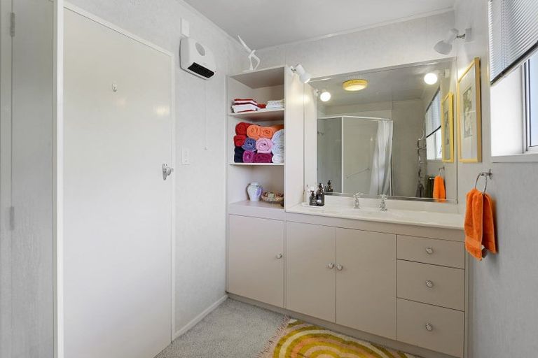 Photo of property in 11 Ngaio Lane, Charteris Bay, Lyttelton, 8971