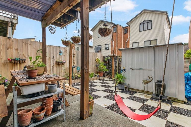 Photo of property in St Claire Village, 11/172 Mcleod Road, Te Atatu South, Auckland, 0610