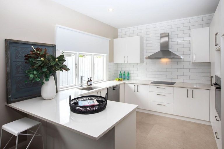 Photo of property in 59 Kotare Street, Fendalton, Christchurch, 8041