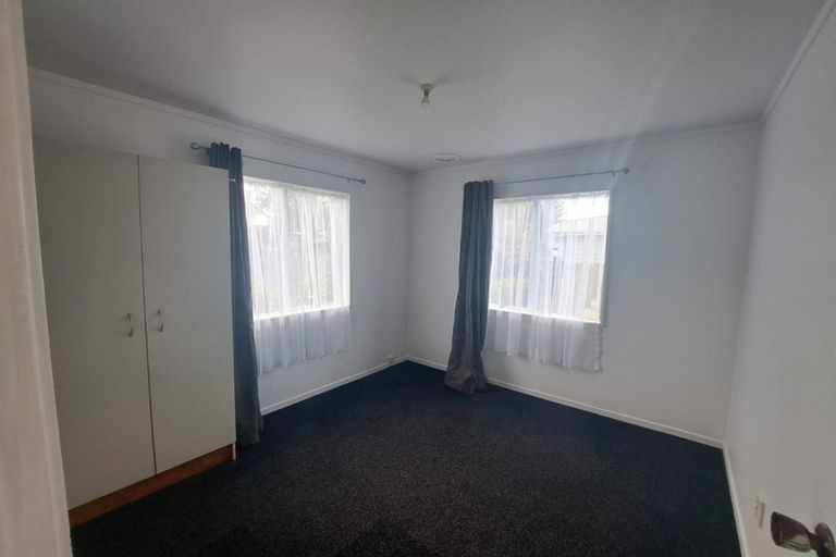 Photo of property in 2/36 Rimu Street, New Lynn, Auckland, 0600