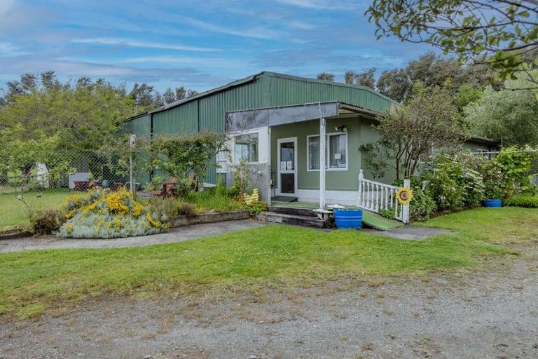 Photo of property in 1216 Main North Road, Urenui, 4375