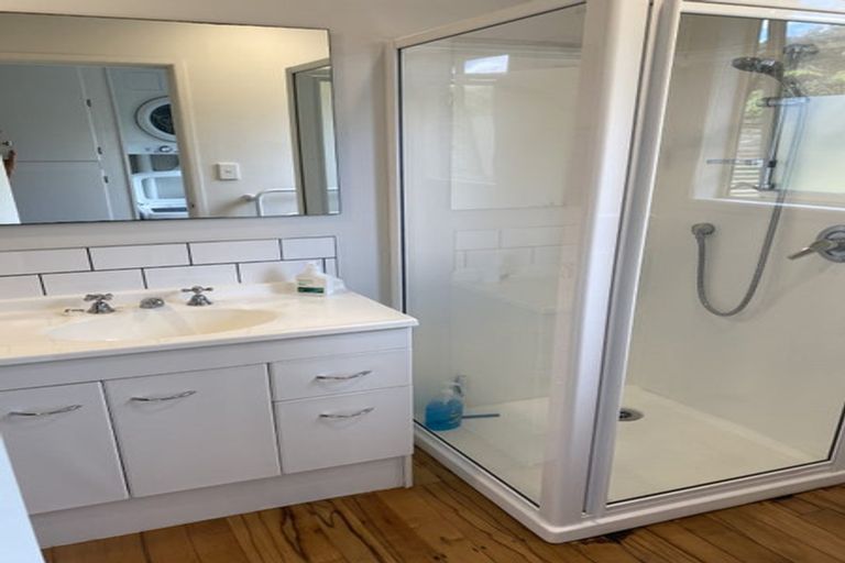 Photo of property in 53 William Street, Waikanae Beach, Waikanae, 5036