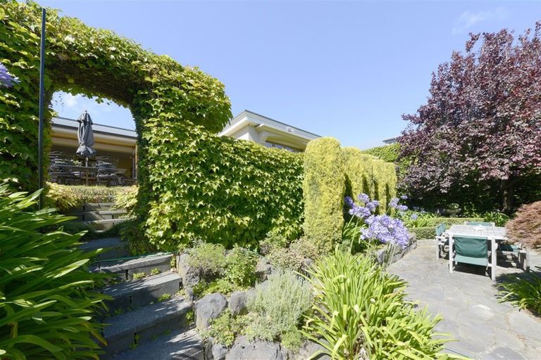 Photo of property in 8 Crichton Terrace, Cashmere, Christchurch, 8022