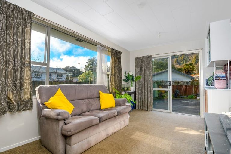 Photo of property in 11 Waimea Road, Nelson South, Nelson, 7010