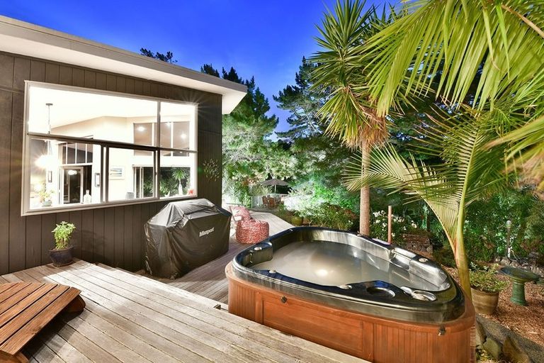 Photo of property in 84a Scott Road, Stanmore Bay, Whangaparaoa, 0932