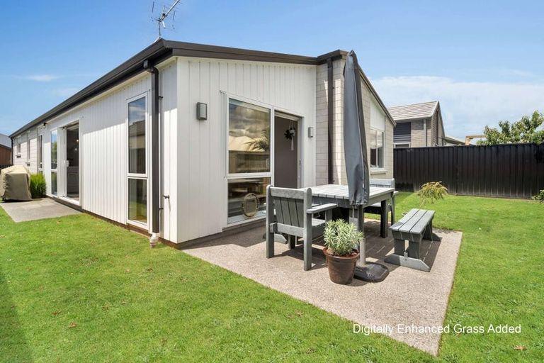 Photo of property in 12 Empire Crescent, Papamoa, 3118