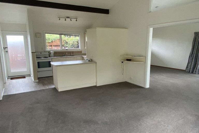 Photo of property in 22 Ramore Place, Redwood, Christchurch, 8051