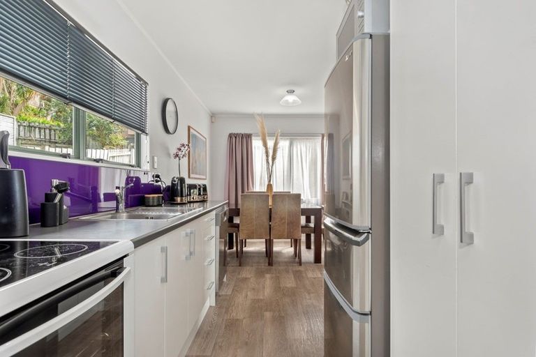 Photo of property in 10b Resolution Road, Welcome Bay, Tauranga, 3112