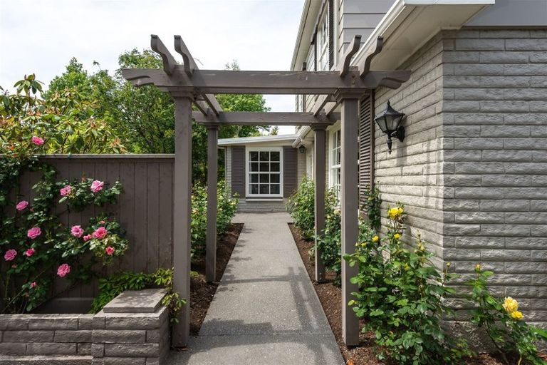 Photo of property in 43 Parkstone Avenue, Ilam, Christchurch, 8041