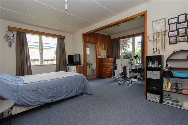 Photo of property in 1 Inverness Avenue, Hamilton East, Hamilton, 3216