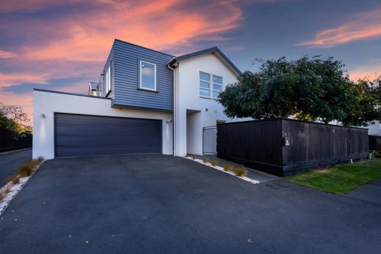 Photo of property in 535 Barbadoes Street, Edgeware, Christchurch, 8013