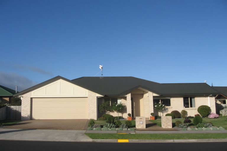 Photo of property in 24 Harry Shaw Way, Raumati South, Paraparaumu, 5032