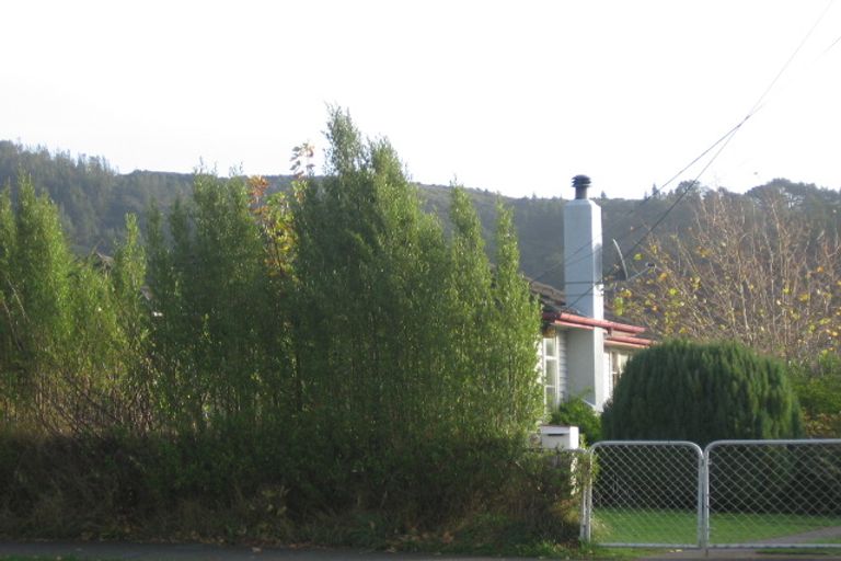 Photo of property in 302 Stokes Valley Road, Stokes Valley, Lower Hutt, 5019