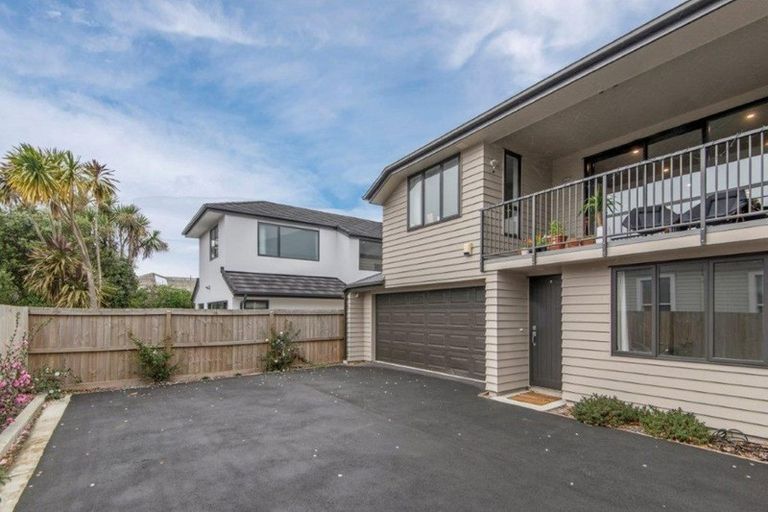 Photo of property in 2/422 Barbadoes Street, Edgeware, Christchurch, 8013