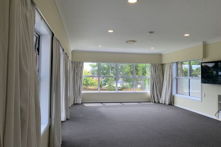 Photo of property in 18 Mckean Avenue, Manurewa, Auckland, 2102
