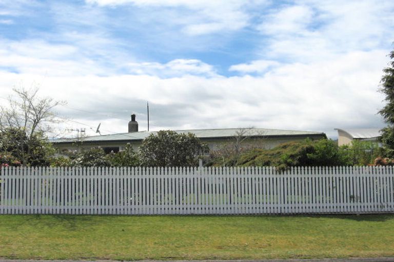 Photo of property in 12 Kiwi Street, Taupo, 3330