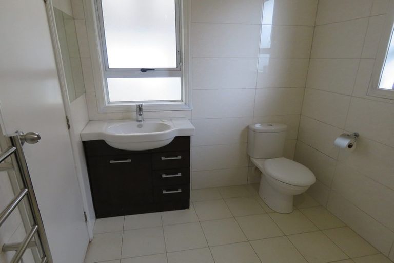 Photo of property in 53 Routley Drive, Glen Eden, Auckland, 0602