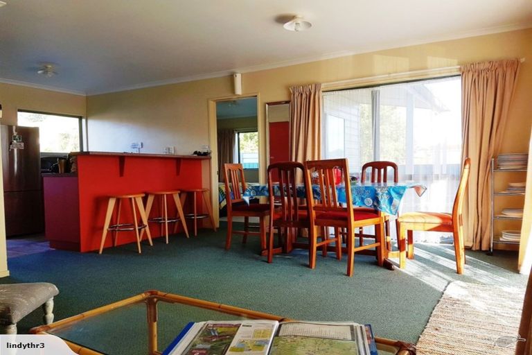 Photo of property in 8c Farnworth Avenue, Holdens Bay, Rotorua, 3010