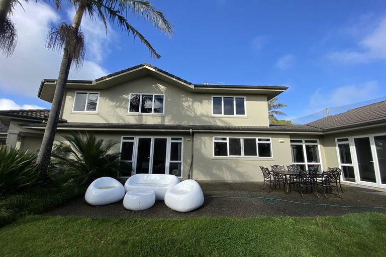 Photo of property in 34 English Oak Drive, Schnapper Rock, Auckland, 0632