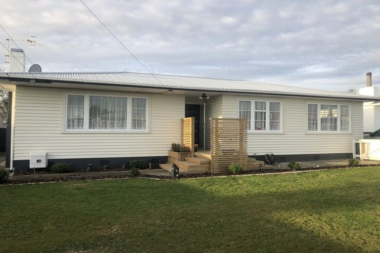 Photo of property in 21 Bledisloe Street, Levin, 5510