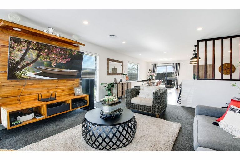 Photo of property in 24 Roys Street, Marshland, Christchurch, 8083