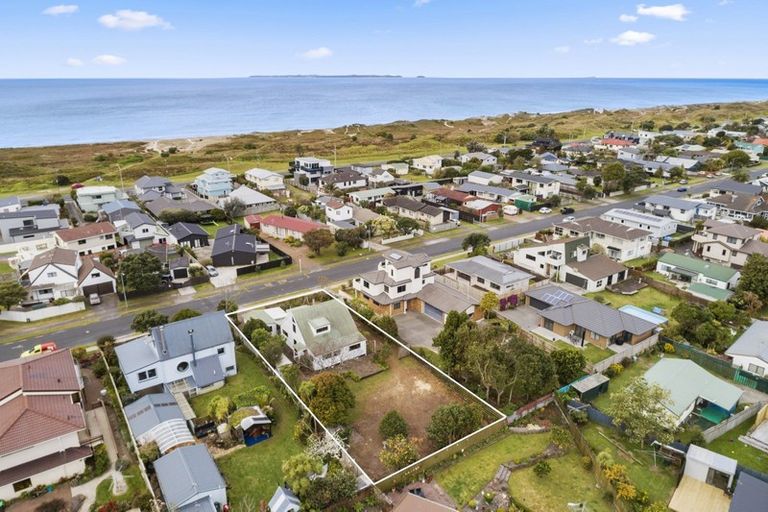 Photo of property in 56 Dickson Road, Papamoa Beach, Papamoa, 3118