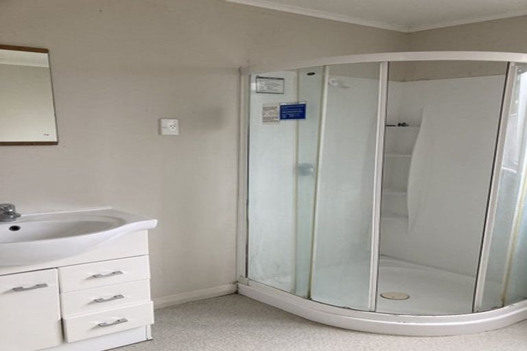 Photo of property in 11 Rua Street, Lyall Bay, Wellington, 6022