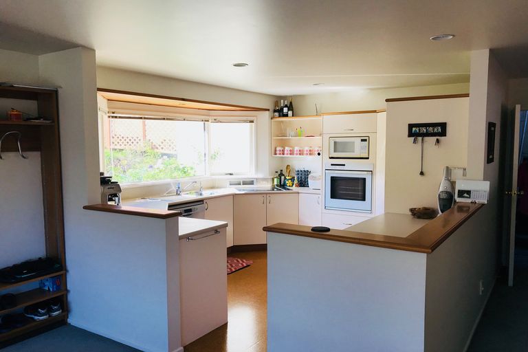 Photo of property in 8 Ribbonwood Close, Normanby, Dunedin, 9010