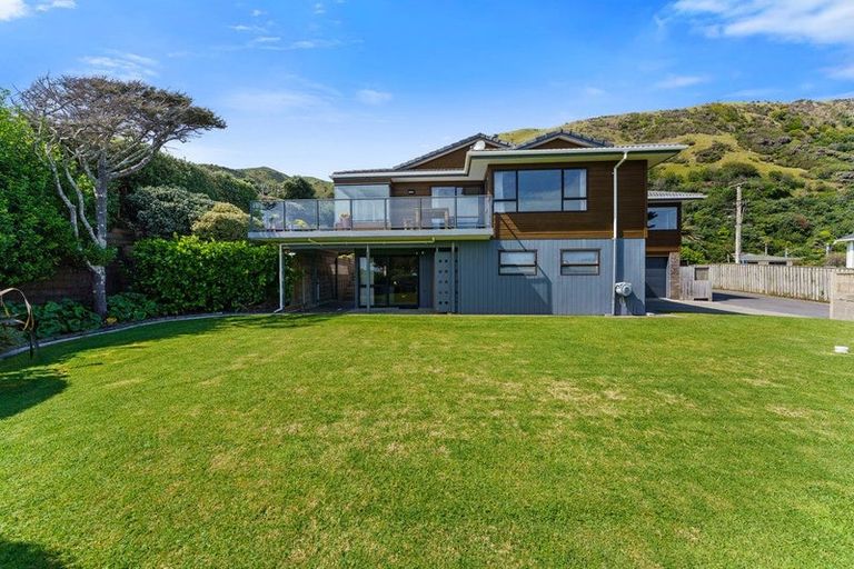 Photo of property in 42 Ames Street, Paekakariki, 5034